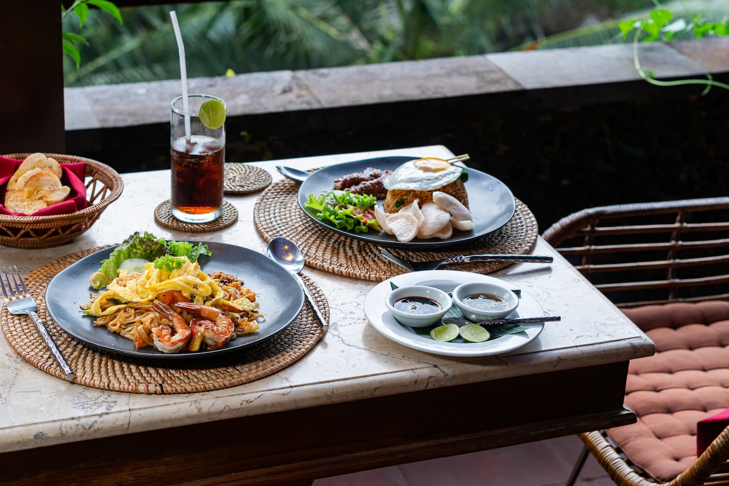 gourmet-dining-experience-with-pasta-and-grilled-c-PBYJU95.jpg